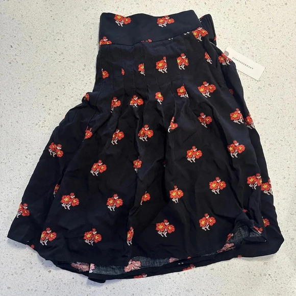 Anthropologie Maeve Dress Shorts Black Red NWT Medium